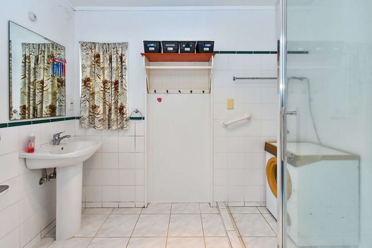 Photo of property in 4 Lendenfeld Drive, Papatoetoe, Auckland, 2025