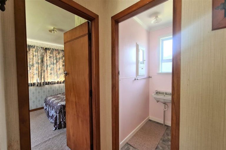 Photo of property in 20 Dieffenbach Street, Opunake, 4616