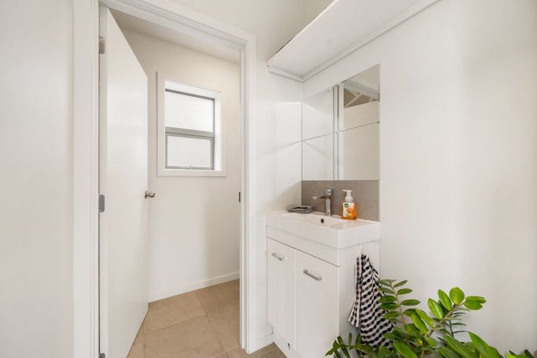 Photo of property in 16 Missy Crescent, Mount Pisa, Cromwell, 9383