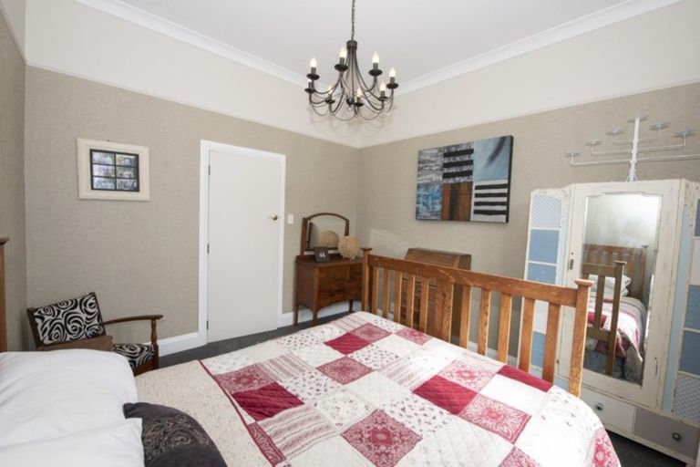 Photo of property in 48 Belt Road, Moturoa, New Plymouth, 4310