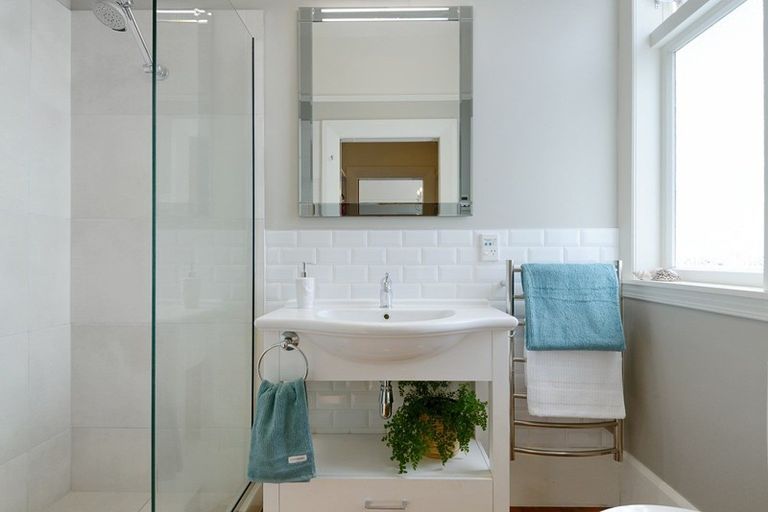 Photo of property in 15 Hackthorne Road, Cashmere, Christchurch, 8022