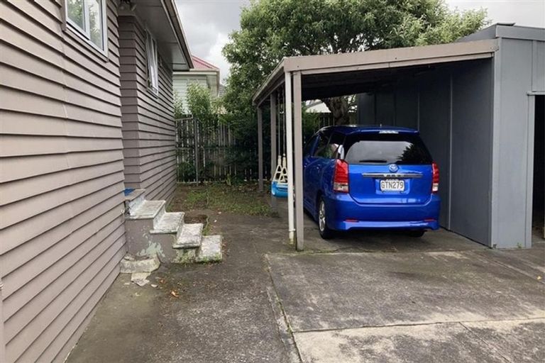 Photo of property in 280 Puhinui Road, Papatoetoe, Auckland, 2025