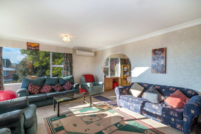 Photo of property in 31 Simmonds Crescent, Springfield, Rotorua, 3015