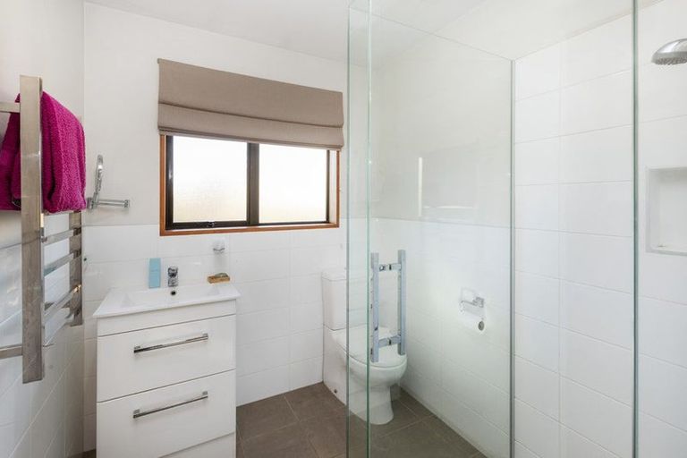 Photo of property in 8 Orlando Crescent, Waimairi Beach, Christchurch, 8083