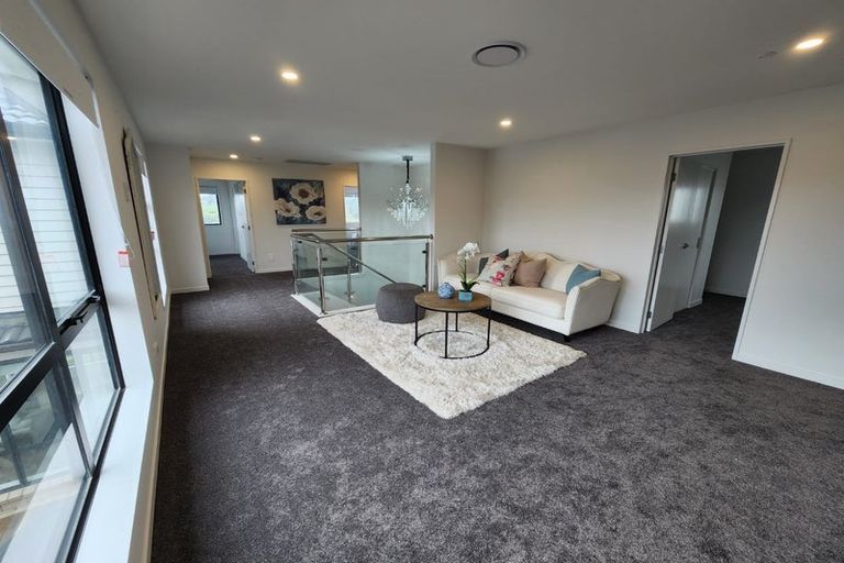 Photo of property in 19 Henriette Place, Totara Park, Auckland, 2105