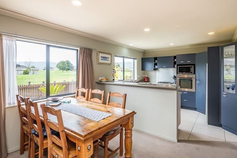 Photo of property in 5 Central Park, Paraparaumu Beach, Paraparaumu, 5032