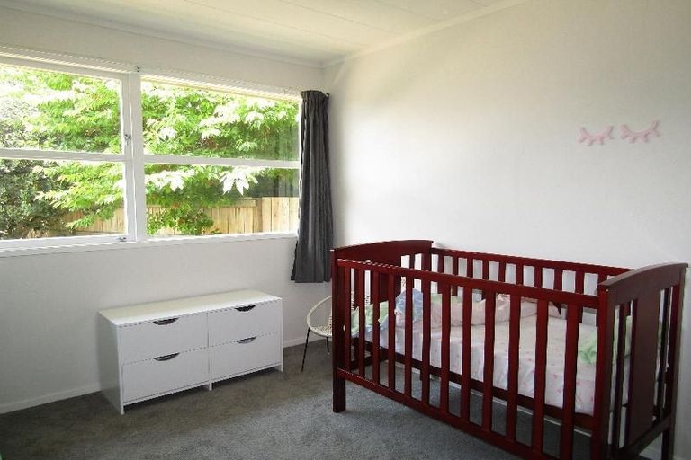 Photo of property in 16 Kotare Street, Hilltop, Taupo, 3330