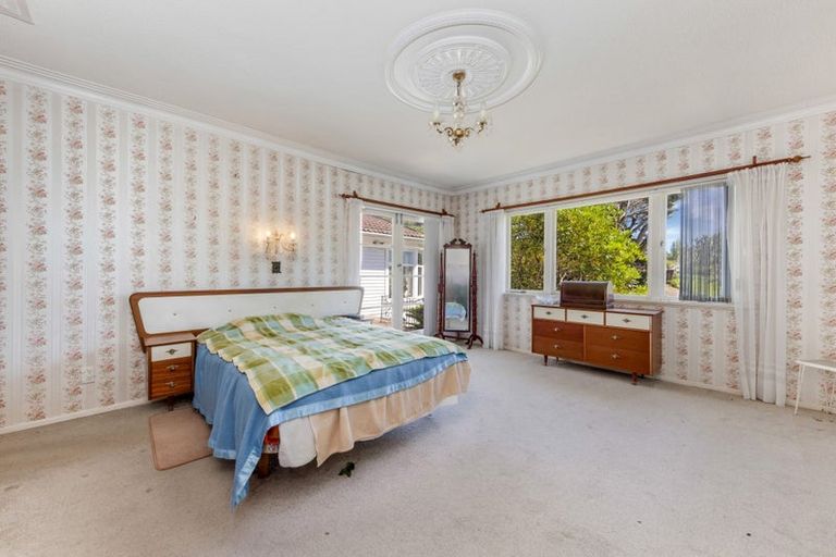 Photo of property in 49 Koromiko Street, New Lynn, Auckland, 0600