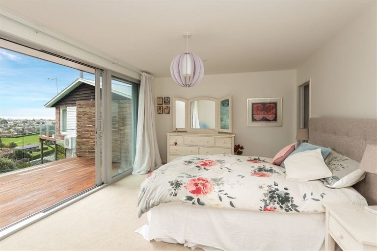 Photo of property in 26 Ocean View Terrace, Sumner, Christchurch, 8081
