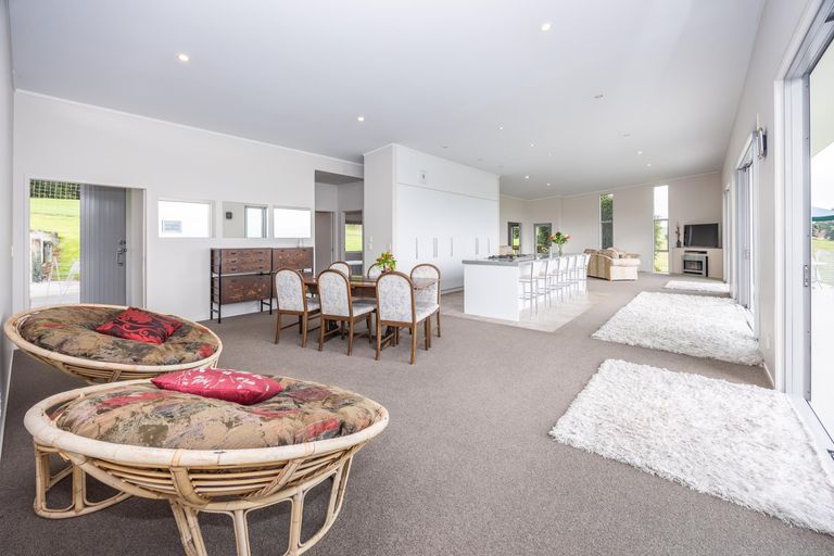 Photo of property in 70 Hillside Heights Road, Huntly, 3771