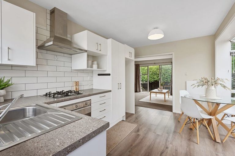 Photo of property in 3/9a Avonhead Road, Avonhead, Christchurch, 8042