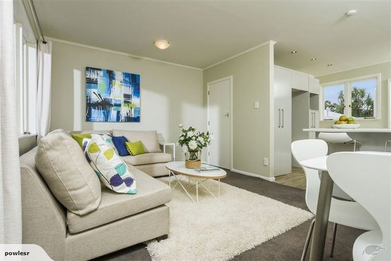 Photo of property in 1/15 Beulah Avenue, Rothesay Bay, Auckland, 0630