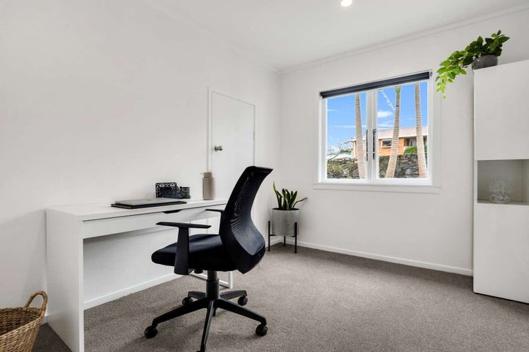 Photo of property in 1 Melia Place, Stanmore Bay, Whangaparaoa, 0932