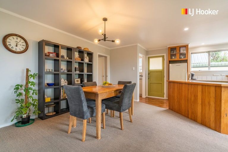 Photo of property in 38 Estuary Crescent, Fairfield, Dunedin, 9018