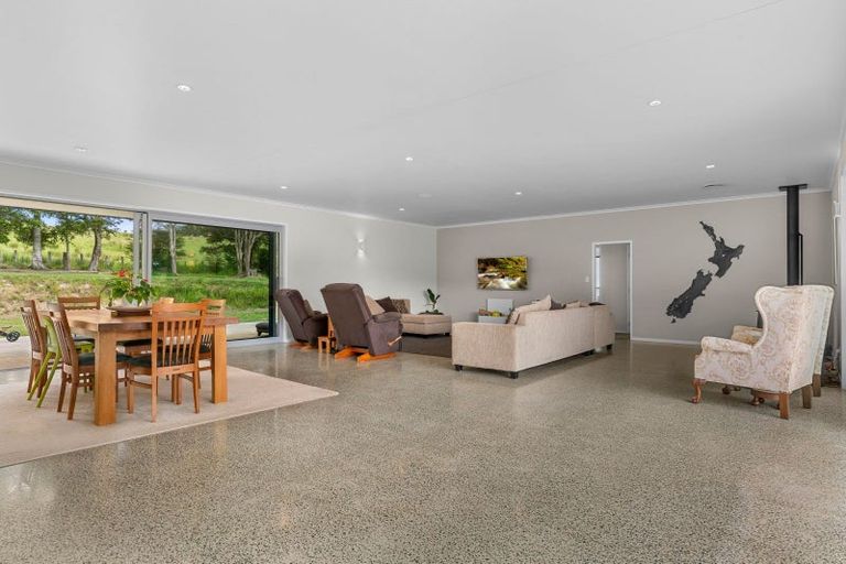 Photo of property in 395 Tangihua Road, Maungakaramea, Whangarei, 0178