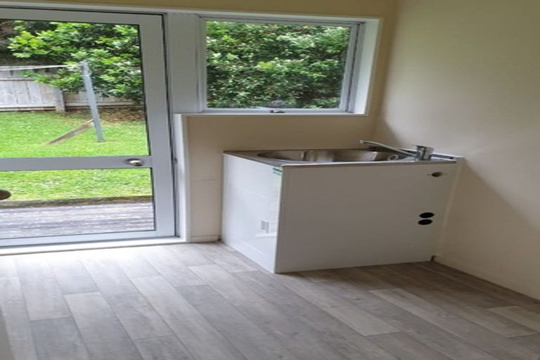 Photo of property in 41 Esther Place, Red Beach, 0932