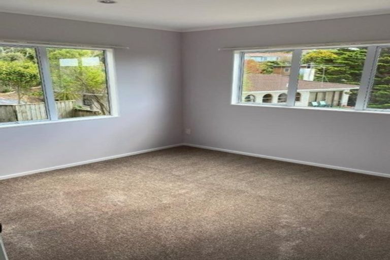 Photo of property in 1/433a East Coast Road, Mairangi Bay, Auckland, 0630