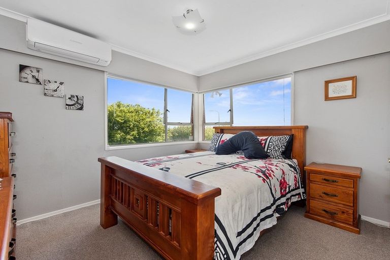 Photo of property in 25 Russleigh Drive, Dinsdale, Hamilton, 3204