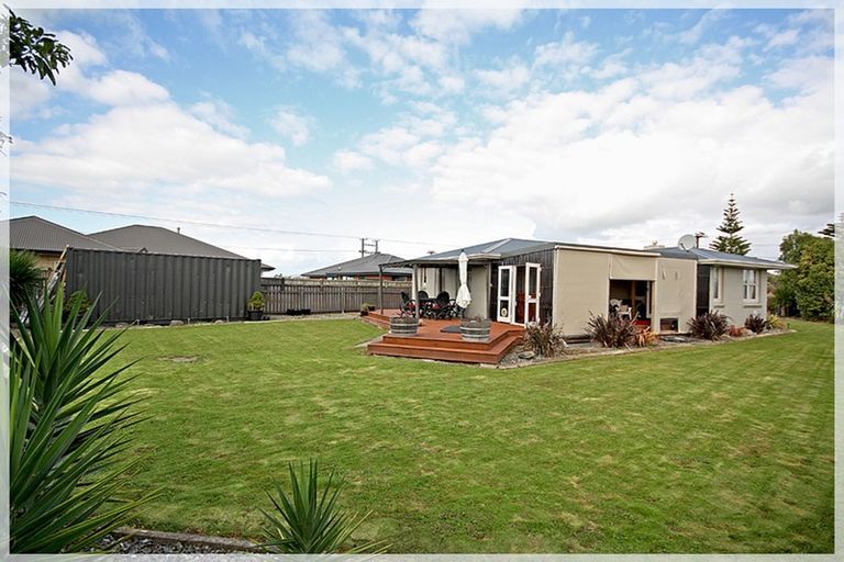 Photo of property in 2 Ngaire Street, Longburn, Palmerston North, 4412