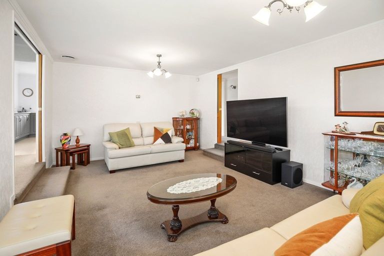 Photo of property in 7 Burn-murdoch Street, St Andrews, Hamilton, 3200