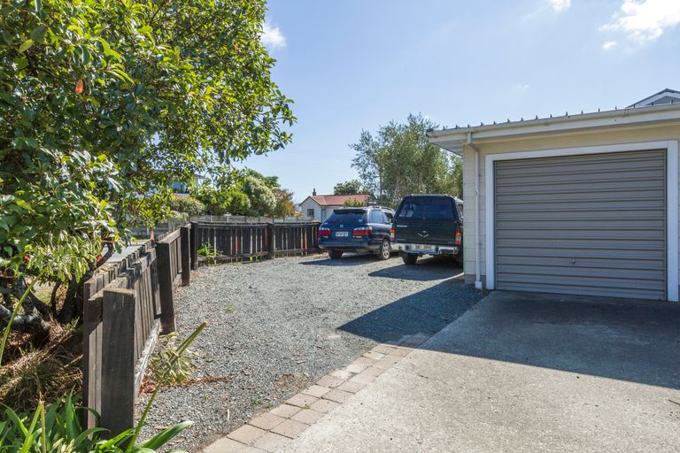Photo of property in 2 Waimea West Road, Brightwater, 7022