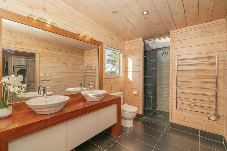 Photo of property in 9 Arawa Lane, Whitianga, 3510