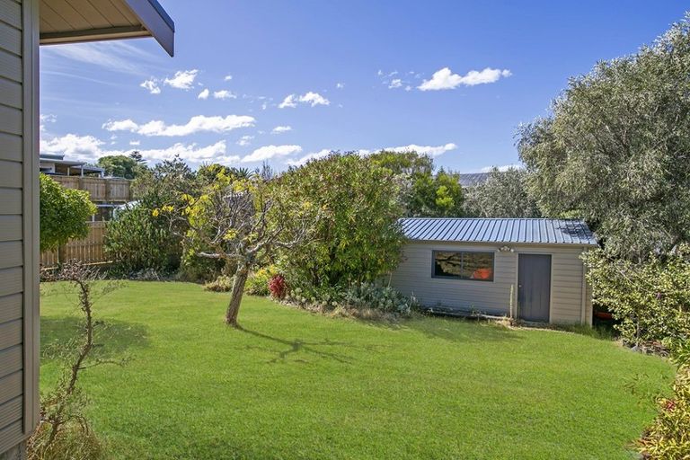 Photo of property in 13 Tamarisk Drive, Riversdale Beach, Masterton, 5872