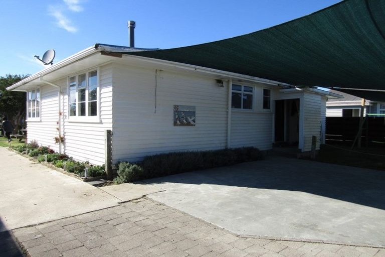 Photo of property in 17 Matai Street, Edgecumbe, 3120