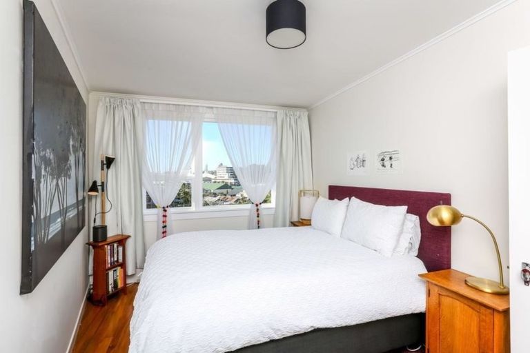 Photo of property in 8/53 Young Street, New Plymouth, 4310