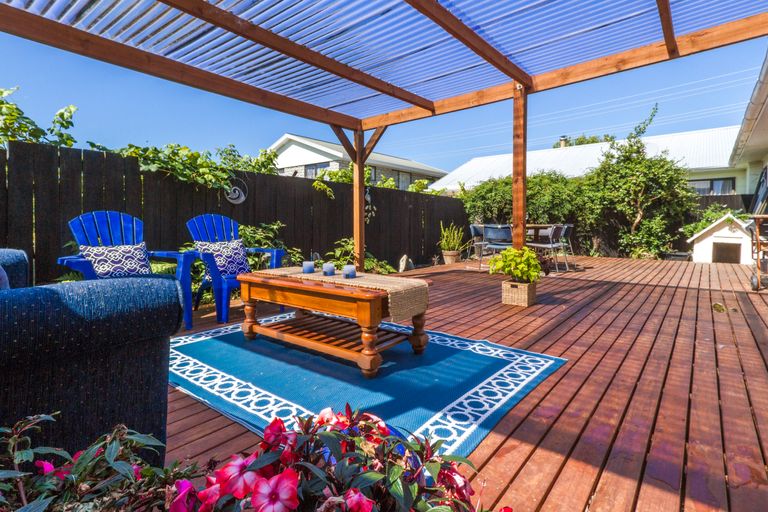 Photo of property in 2 Waimea West Road, Brightwater, 7022