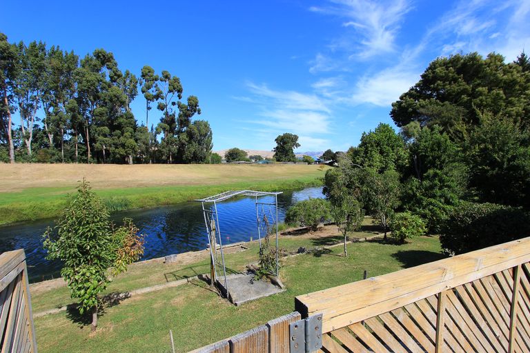 Photo of property in 74 Dillons Point Road, Islington, Blenheim, 7201
