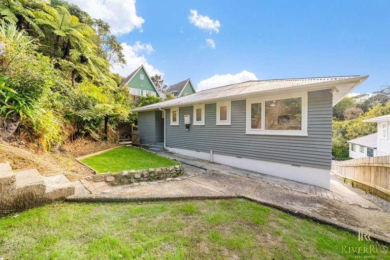 Photo of property in 16 Wilfred Street, Tawa, Wellington, 5028