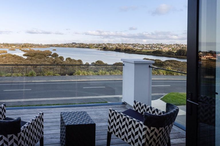 Photo of property in 112 Arran Point Parade, Orewa, 0931