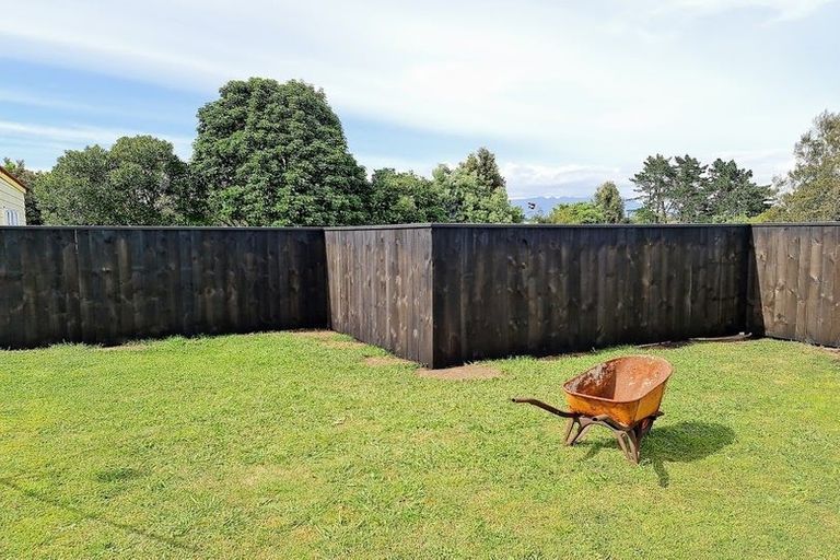 Photo of property in 7 Margaret Place, Merrilands, New Plymouth, 4312