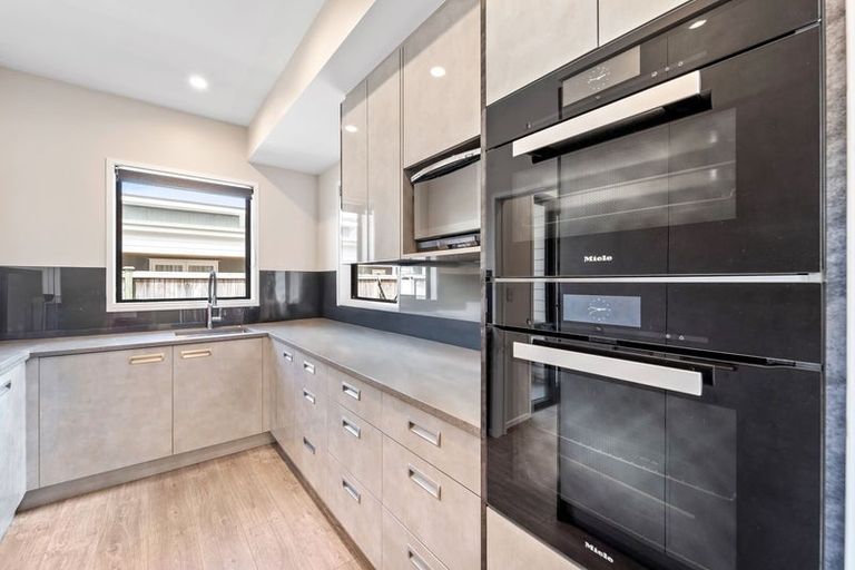 Photo of property in 60 Pohutukawa Parade, Riverhead, 0820