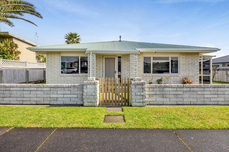 Photo of property in 148 Carrington Street, Lower Vogeltown, New Plymouth, 4310