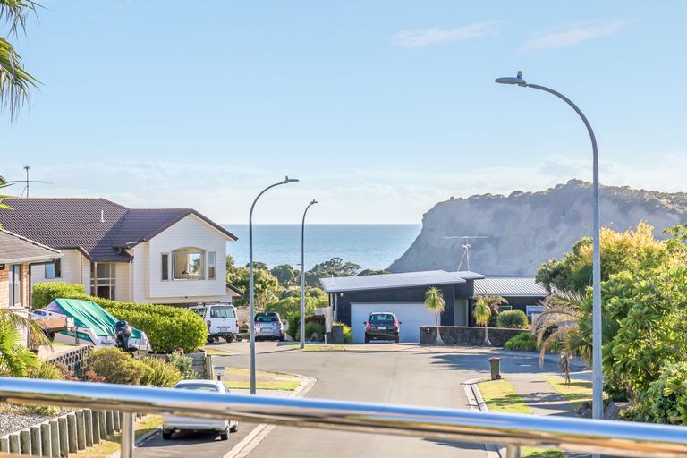 Photo of property in 34b Shakespear Road, Army Bay, Whangaparaoa, 0930