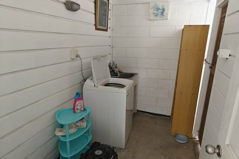 Photo of property in 52 Grenada Avenue, Forrest Hill, Auckland, 0620