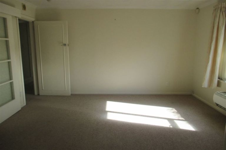 Photo of property in 73 Corson Avenue, Beckenham, Christchurch, 8023