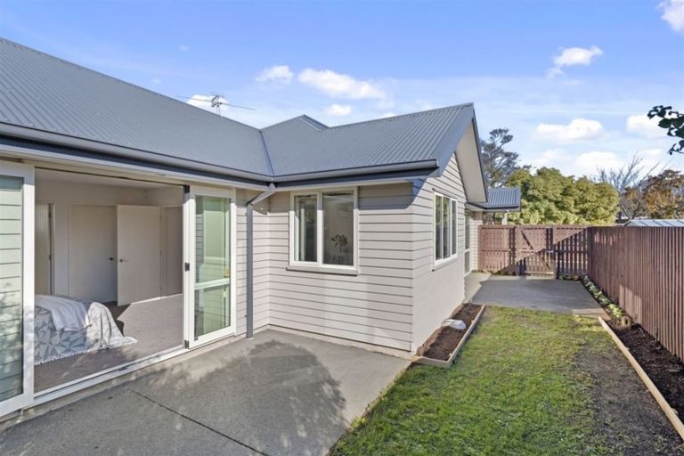Photo of property in 72a Somerfield Street, Somerfield, Christchurch, 8024