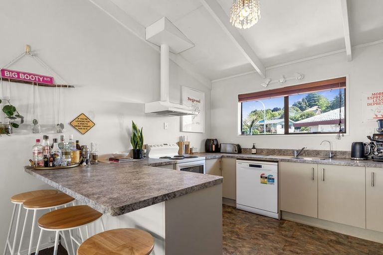 Photo of property in 21 James Cook Drive, Welcome Bay, Tauranga, 3112