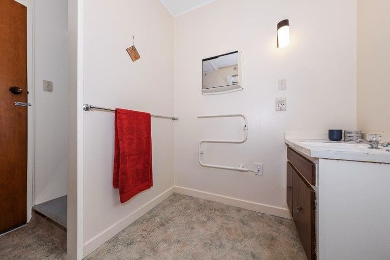 Photo of property in 1/139 Weston Road, St Albans, Christchurch, 8052