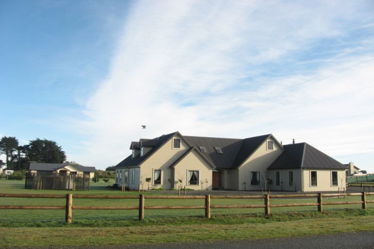 Photo of property in 84 Black Road, Otatara, Invercargill, 9879