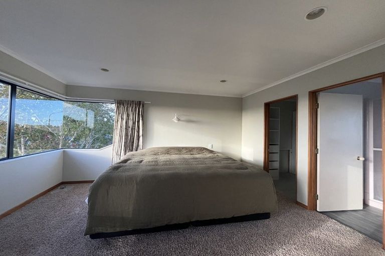 Photo of property in 15 Del Mar Place, Merrilands, New Plymouth, 4312