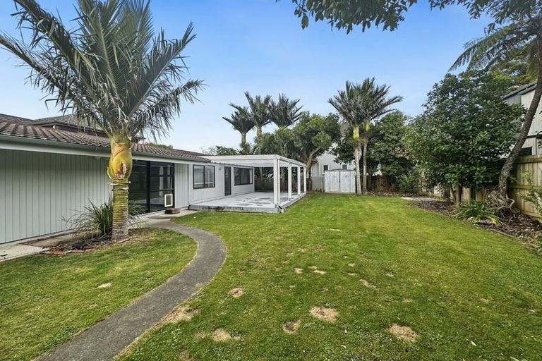 Photo of property in 25a Ludlam Crescent, Woburn, Lower Hutt, 5010