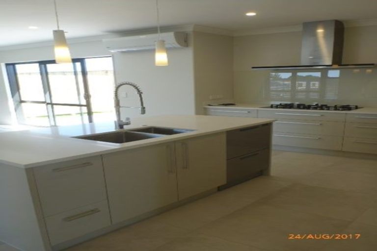 Photo of property in 32 Kaimanawa Road, Karaka, Papakura, 2113