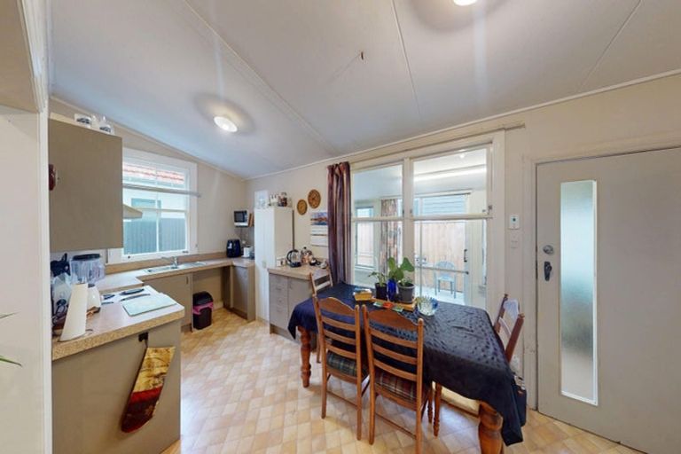 Photo of property in 80 Niblett Street, Whanganui, 4500