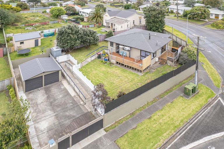 Photo of property in 54 Mosston Road, Castlecliff, Whanganui, 4501