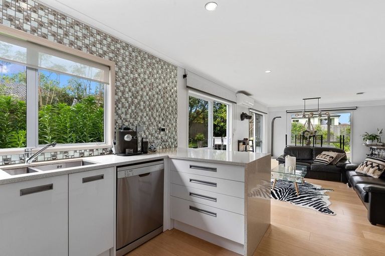 Photo of property in 12 Mahoney Drive, Albany, Auckland, 0632