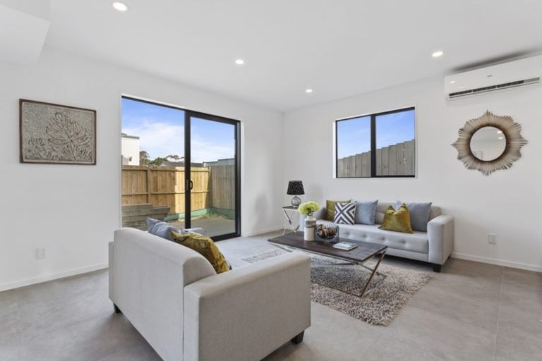 Photo of property in 36 Waihou Crescent, Albany Heights, Auckland, 0632